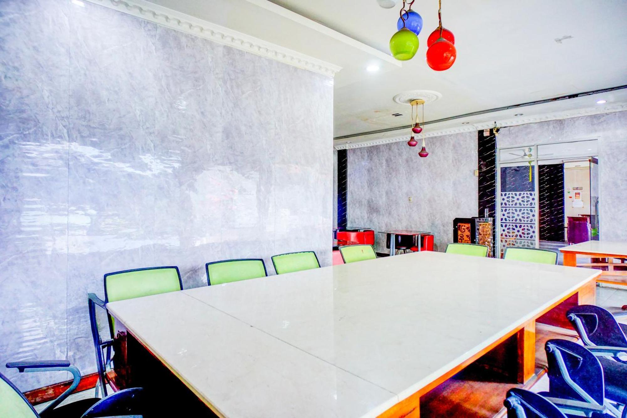 Hotel O Asyaffirah Near Masjid Raya Al Mashun Sm Raja Medan Luaran gambar